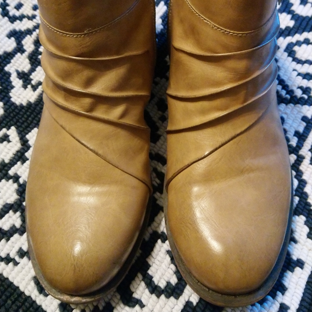 Size 9 Corkys Boutique Bootie